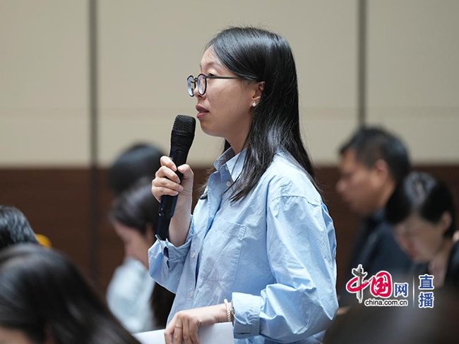稍后请他们与大家交流